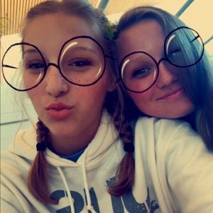 Meet your Posher, Abigail